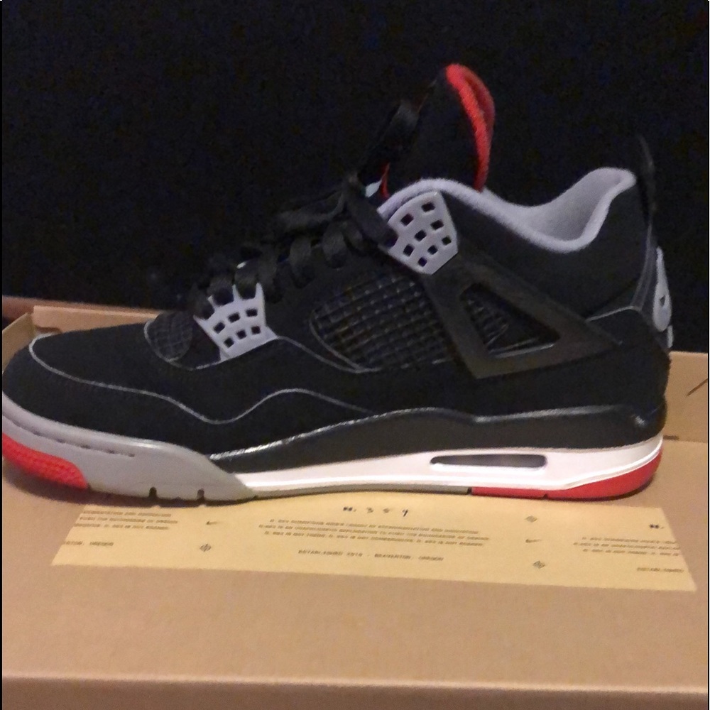 Men’s 9.5 bred4s